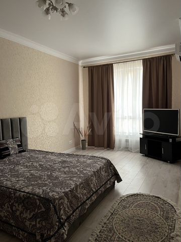 1-к. квартира, 47 м², 8/10 эт.