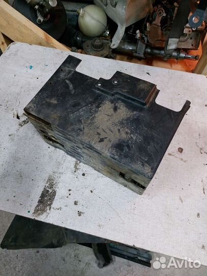 Короб аккумулятора rover 75