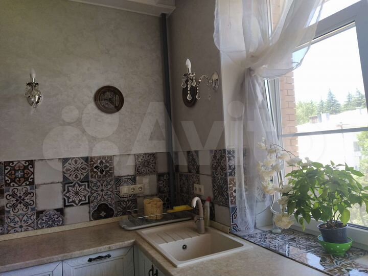 2-к. квартира, 76 м², 3/5 эт.