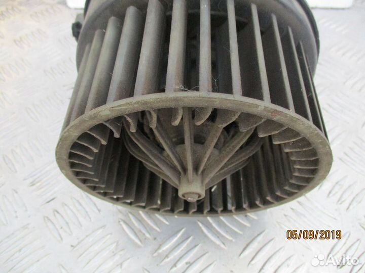 Моторчик отопителя Пежо Боксер