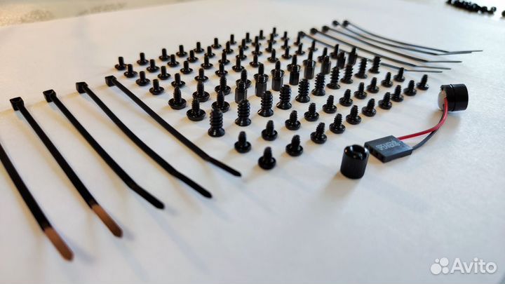 Комплект болтов и стоек для сборки PC