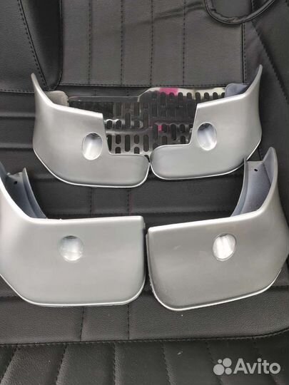 Брызговик axio2007г