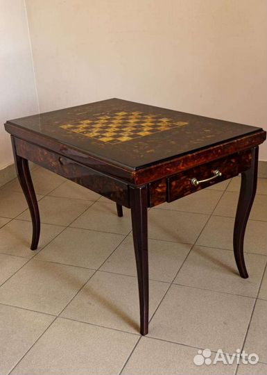 Янтарный шахматный столик арт. 0000066