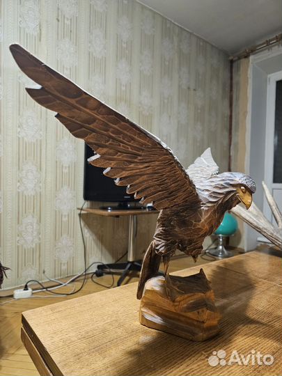 Резная птица