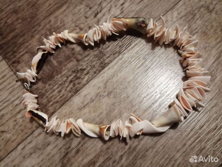 Бусы и браслеты