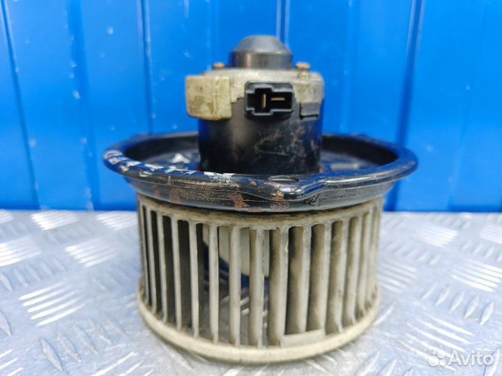 Вентилятор печки Toyota Mark 2 2.0 1ggeu 1986