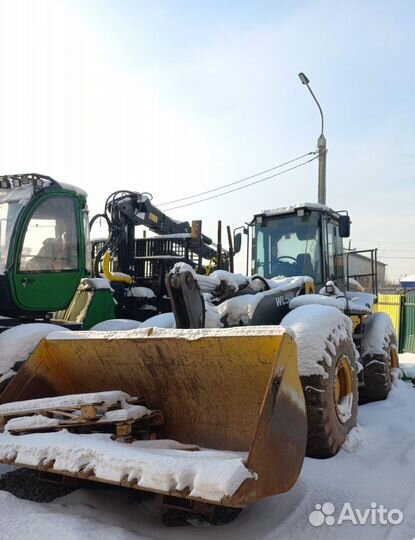 Фронтальный погрузчик John Deere WL56, 2013