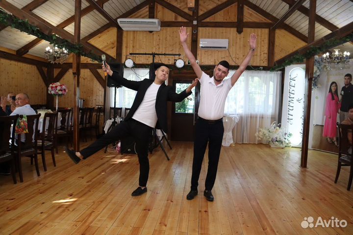 Ведущий тамада + DJ