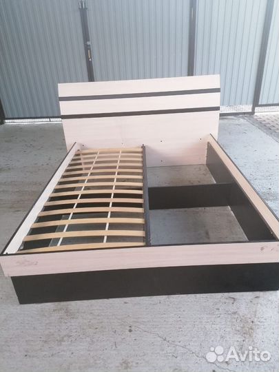 Кровать двухспальная 160