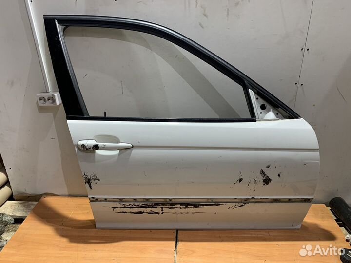 Дверь передняя правая Bmw e46