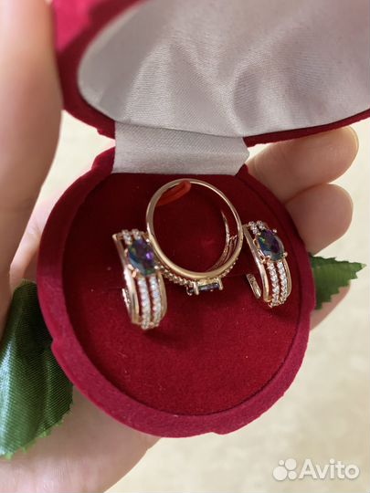 Роскошные серьги и кольцо