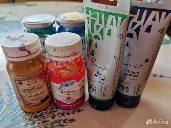 Акриловые краски разных производителей