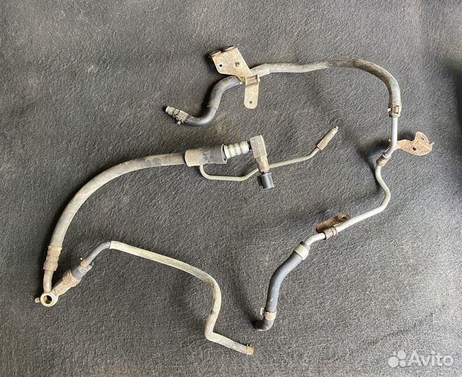 Трубка гур Nissan Almera N16