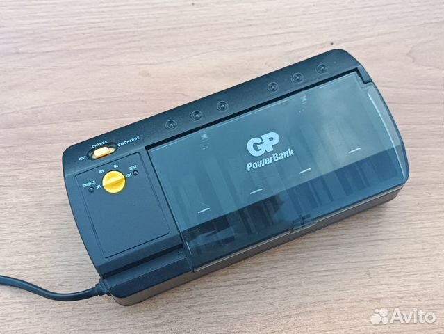 Зарядное устройство GP PowerBank S320 объявление продам