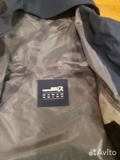 Куртка для альпинизма и лыж