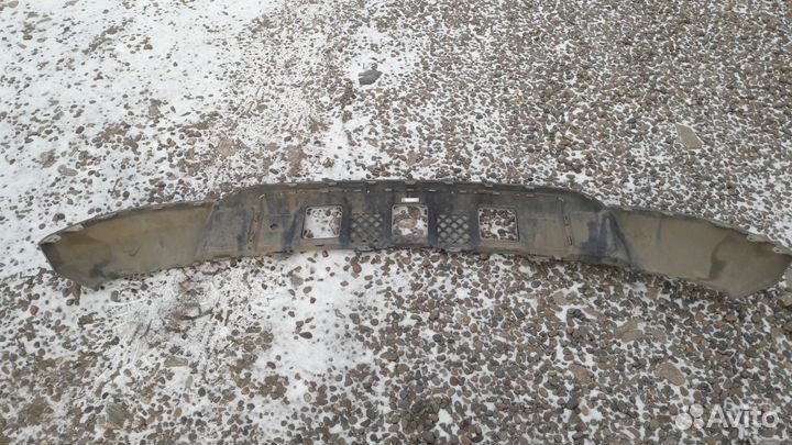 Накладка переднего бампера ML w164. 2005-2011