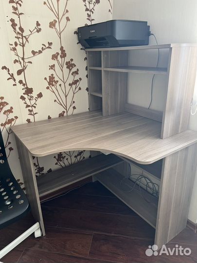 Компьютерный стол IKEA