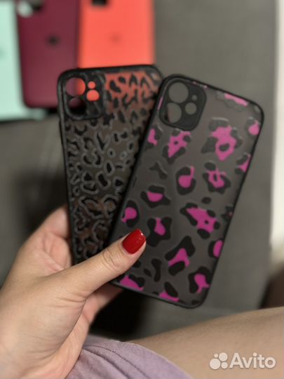 Чехлы и защитные стекла на iPhone 11