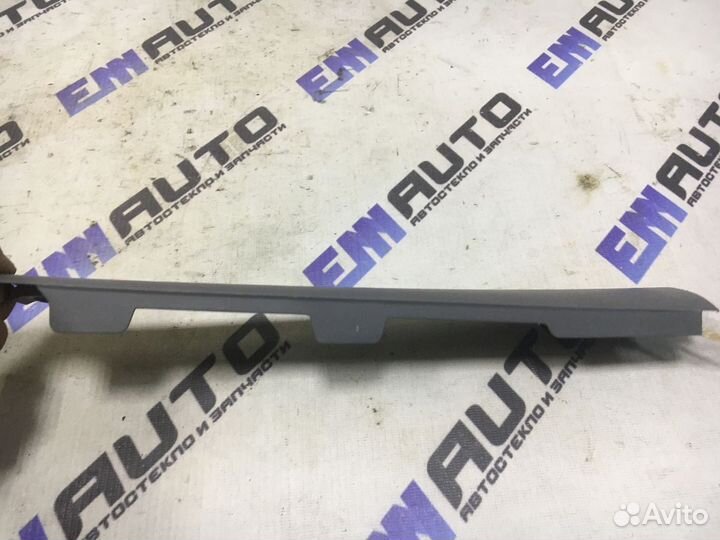 Накладка порога задняя правая Форд Фокус 1