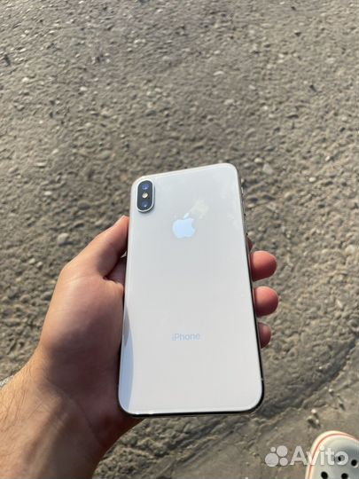 Телефон iPhone 10