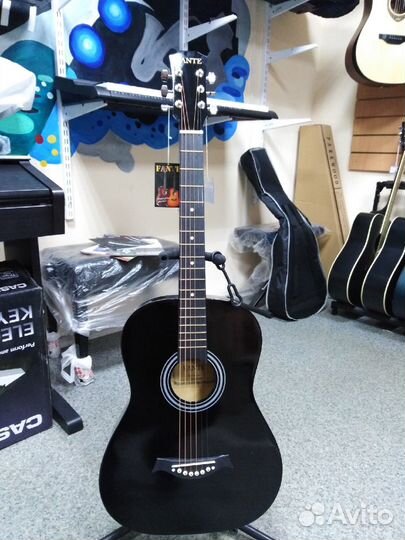 Акустическая гитара