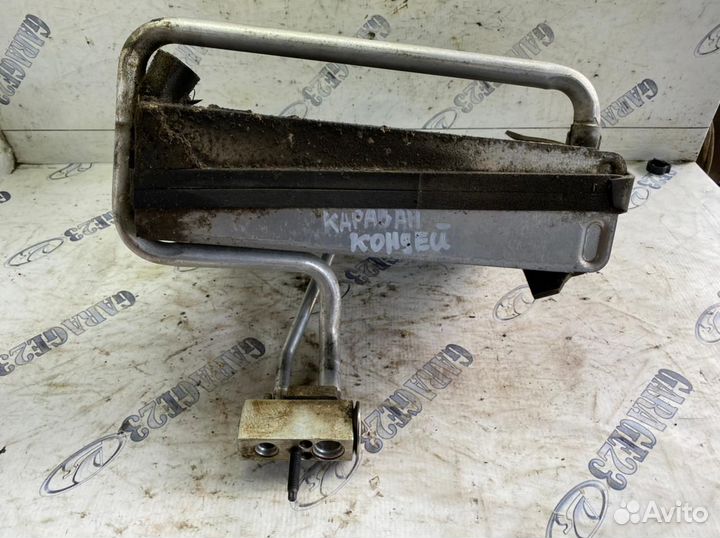 Радиатор кондиционера Dodge Caravan 2.4