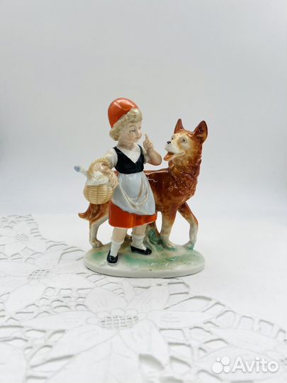 Статуэтка Красная Шапочка Германия Фарфор