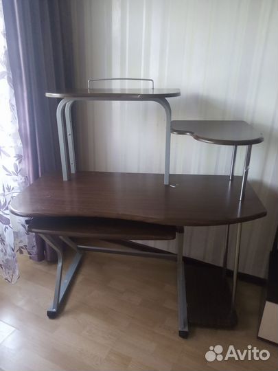 Компьютерный стол б/у 120х60х73