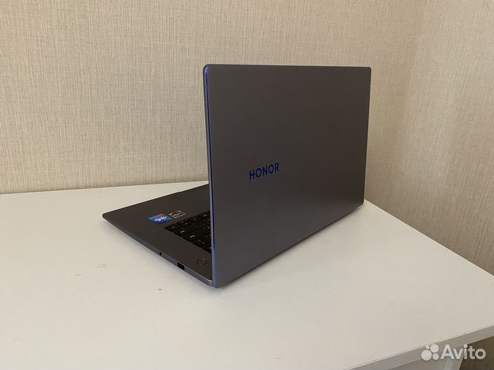 Ноутбук Ryzen 5/DDR4/SSD