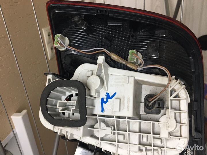 Задний левый фонарь skoda rapid