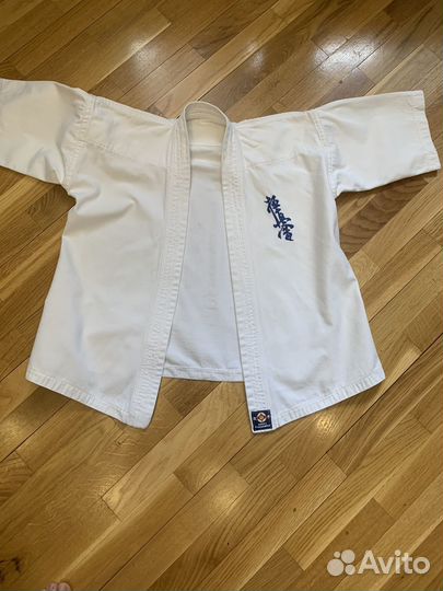 Кимоно для каратэ с комплектом защиты