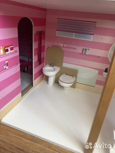 Домик кукольный