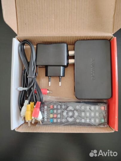Цифровой телевизионный приёмник lumax DV1120