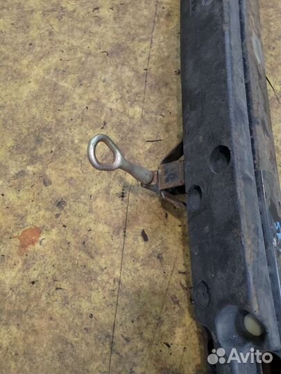 Усилитель бампера Додж Гранд караван Вояджер 4