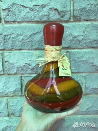 Декоративная бутылка с перцем для кухни