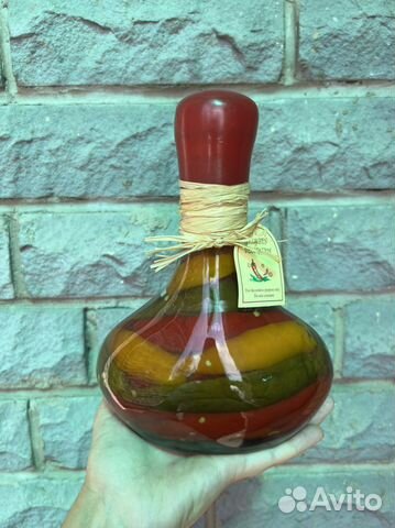 Декоративная бутылка с перцем для кухни