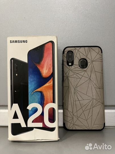 Samsung Galaxy A20, 3/32 ГБ