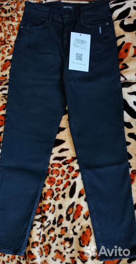 Джинсы женские