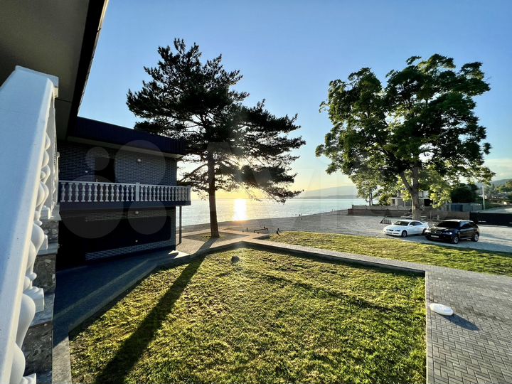 Дом 300 м² на участке 1200 м² (Абхазия)