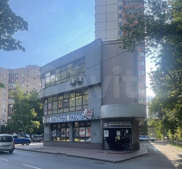 Здание, 240 м²