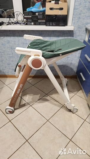 Стульчик для кормления Happy Baby Berny V2