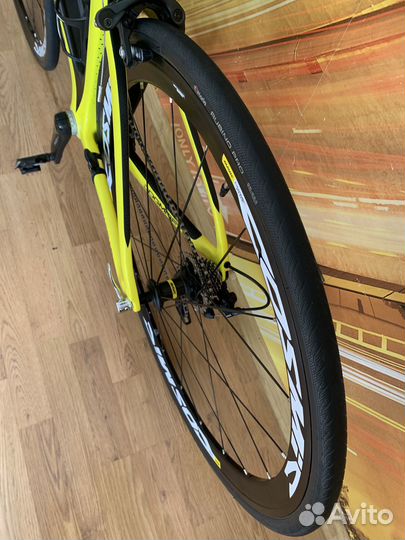 Шоссейный вилсет 28 Mavic