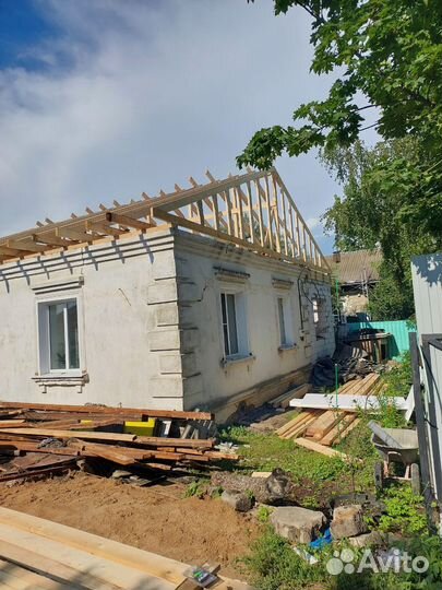 Бригада строителей