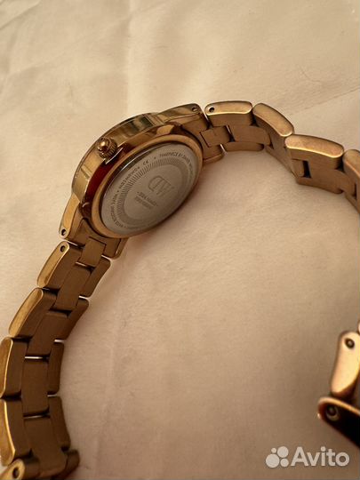 Часы daniel wellington