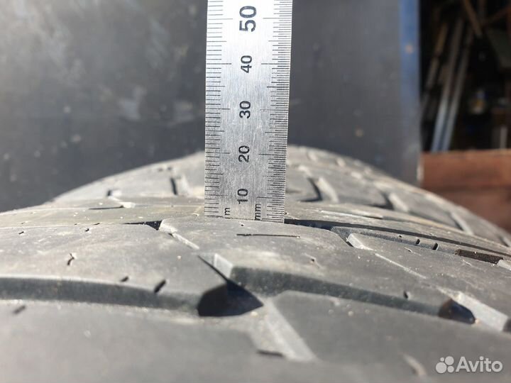 Kumho Road Venture AT61 235/65 R17 108S