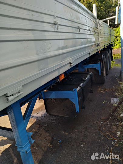 Полуприцеп бортовой МАЗ 975800-2012, 2011