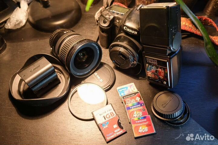 Canon EOS 7D + 2 объектива + вспышка и аксессуары