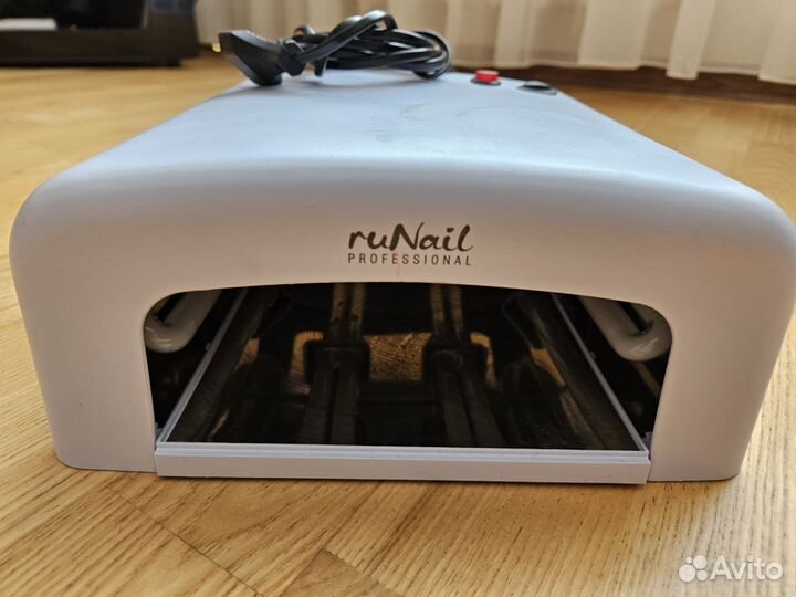 Лампа для сушки ногтей