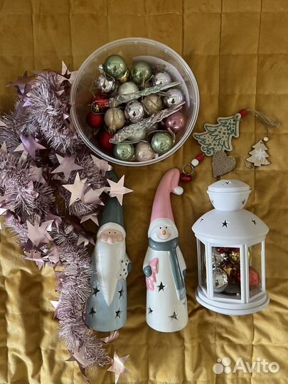 Новогодний декор - шары, фонарик, статуэтки