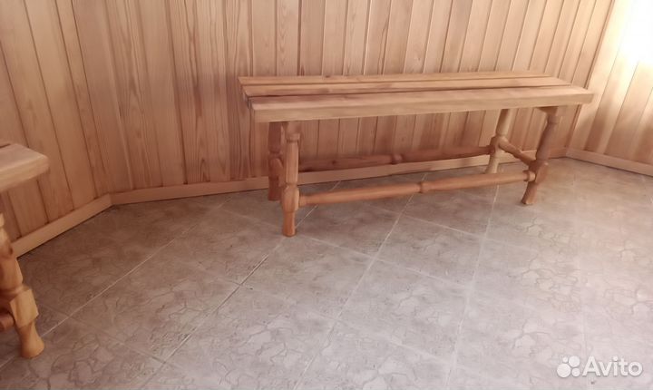 Скамейка деревянная